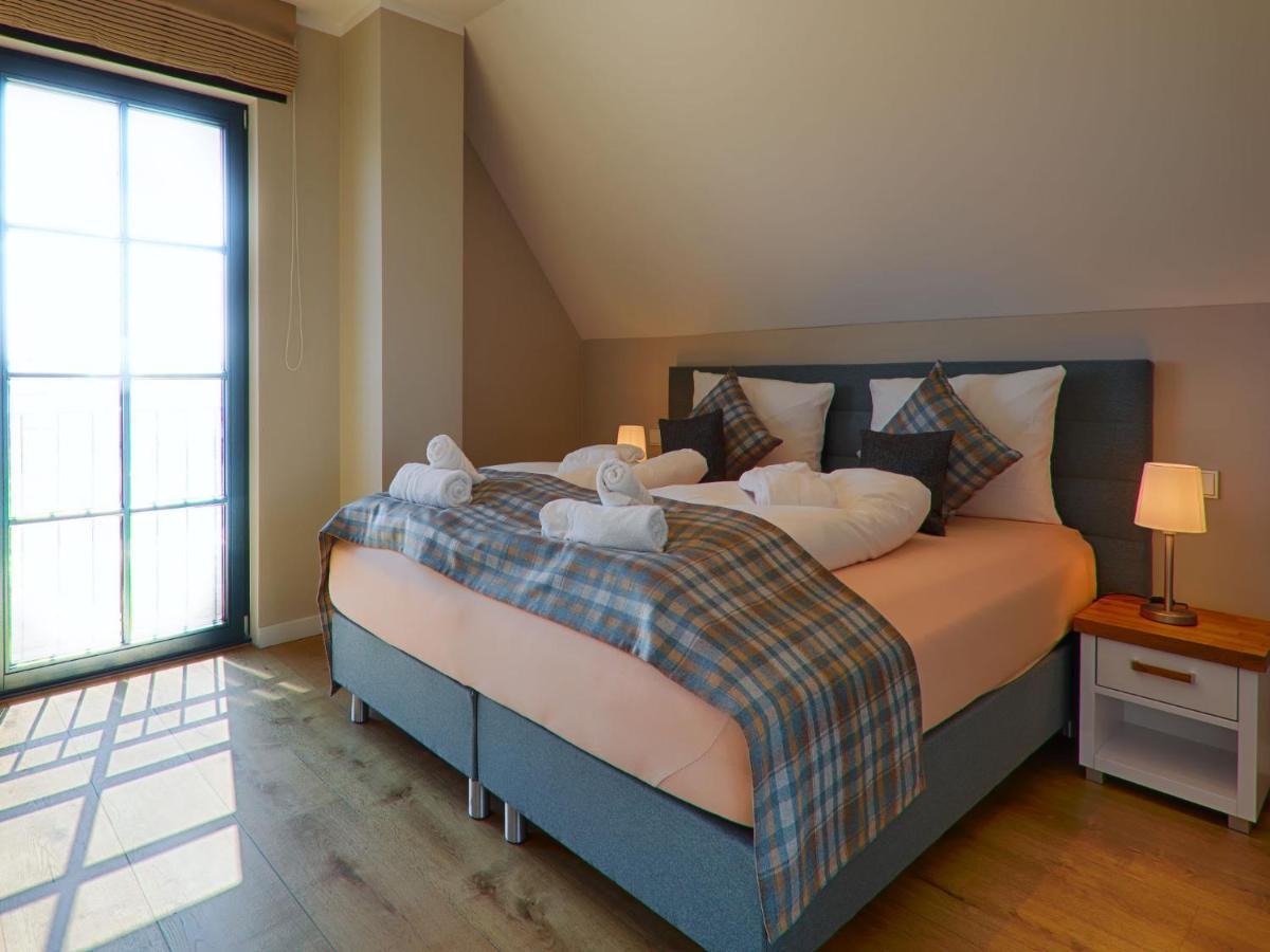 Reetland Am Meer - Premium Reetdachvilla Mit 3 Schlafzimmern, Sauna Und Kamin F23 Dranske Esterno foto