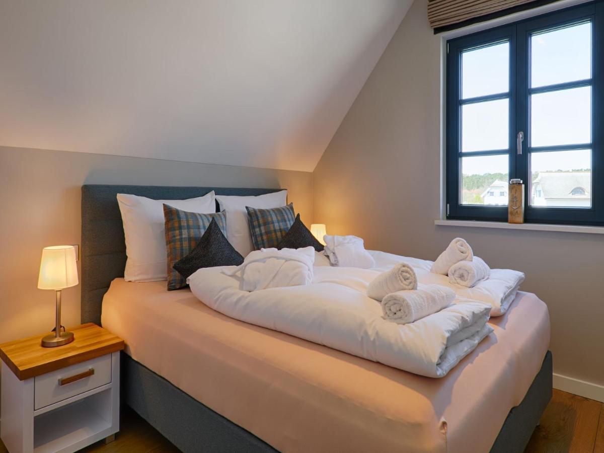 Reetland Am Meer - Premium Reetdachvilla Mit 3 Schlafzimmern, Sauna Und Kamin F23 Dranske Esterno foto