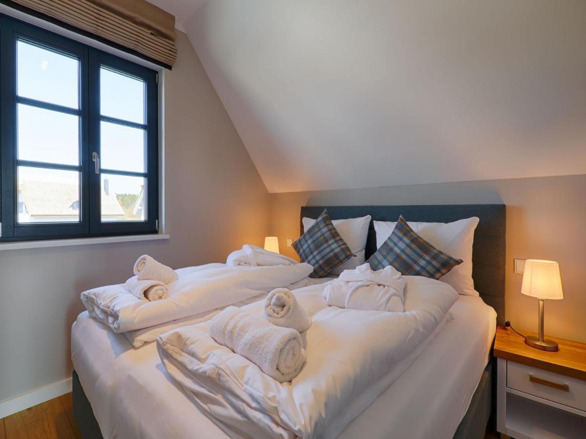 Reetland Am Meer - Premium Reetdachvilla Mit 3 Schlafzimmern, Sauna Und Kamin F23 Dranske Esterno foto